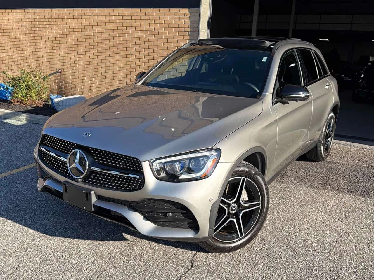 Mercedes-Benz GLC 300 4МАТIC* DIS* 360* AMBIENT* , снимка 13 - Автомобили и джипове - 55743719