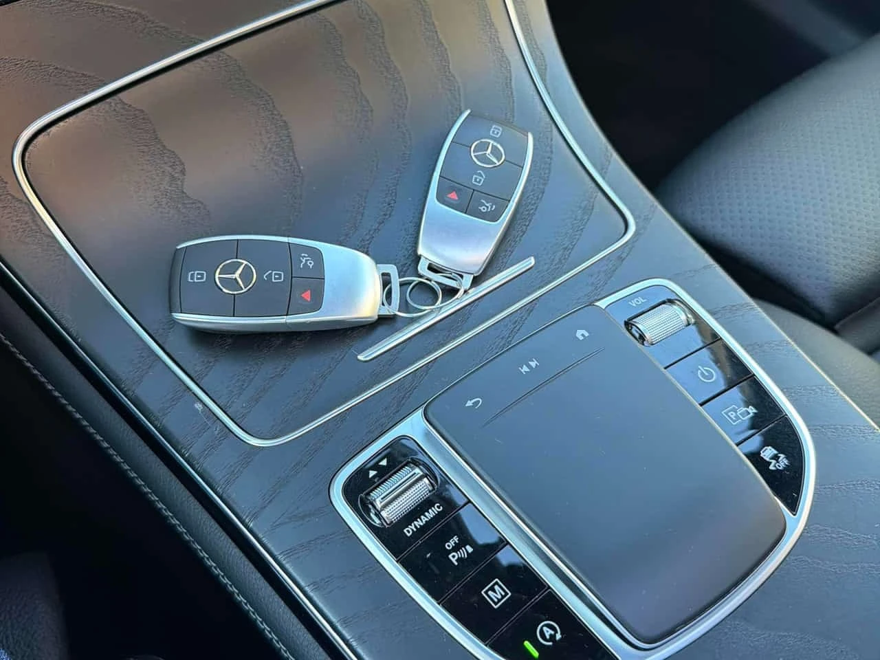 Mercedes-Benz GLC 300 4МАТIC* DIS* 360* AMBIENT* , снимка 11 - Автомобили и джипове - 55743719