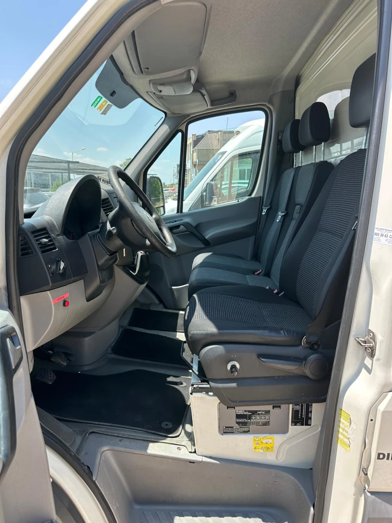 VW Crafter 2.5TDI* 163H.P* ПАДАЩ БОРД ОБОРУДВАН* , снимка 9 - Бусове и автобуси - 50697703
