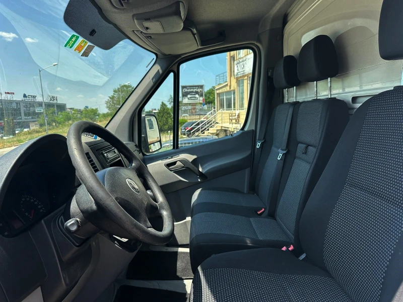 VW Crafter 2.5TDI* 163H.P* ПАДАЩ БОРД ОБОРУДВАН* , снимка 11 - Бусове и автобуси - 50697703