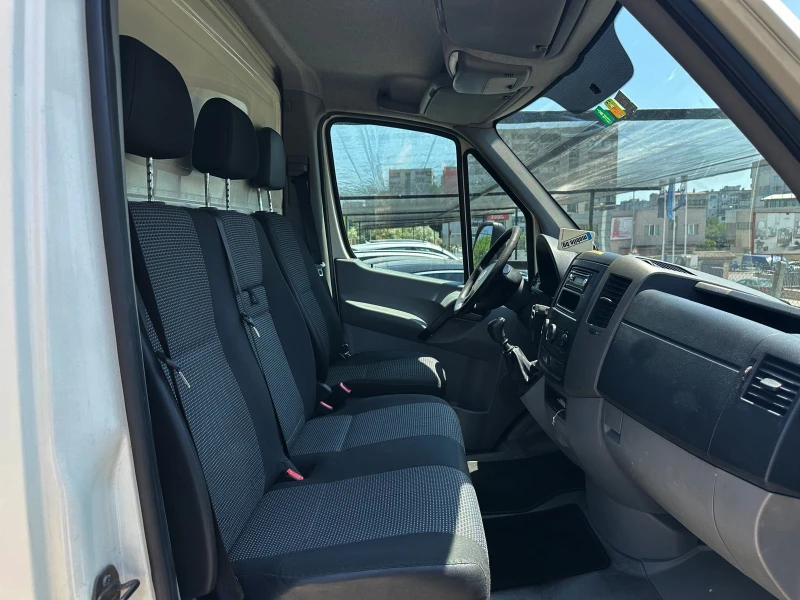 VW Crafter 2.5TDI* 163H.P* ПАДАЩ БОРД ОБОРУДВАН* , снимка 12 - Бусове и автобуси - 50697703