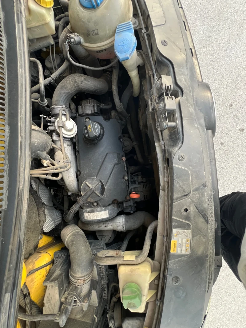 VW T5 1.9 tdi, снимка 8 - Бусове и автобуси - 52743745