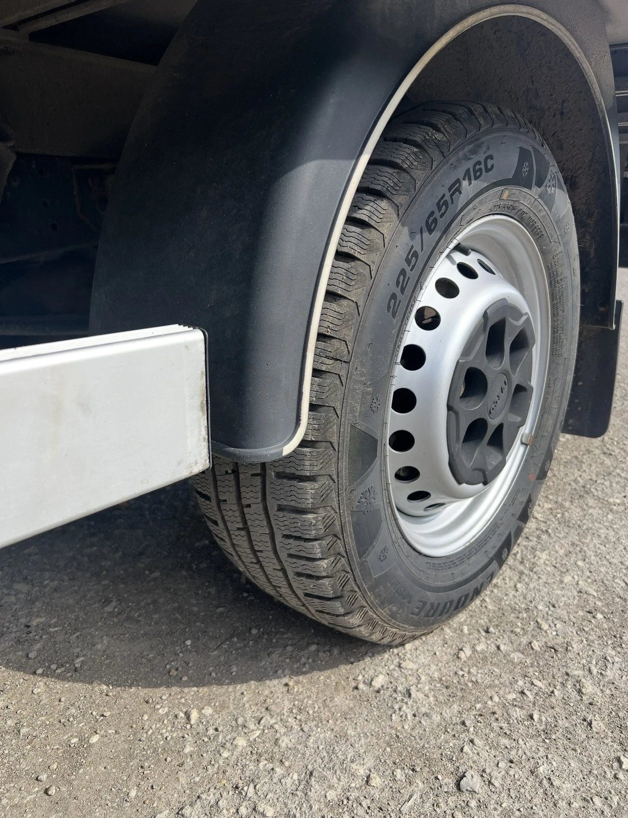 Iveco Daily, снимка 5 - Бусове и автобуси - 54306937