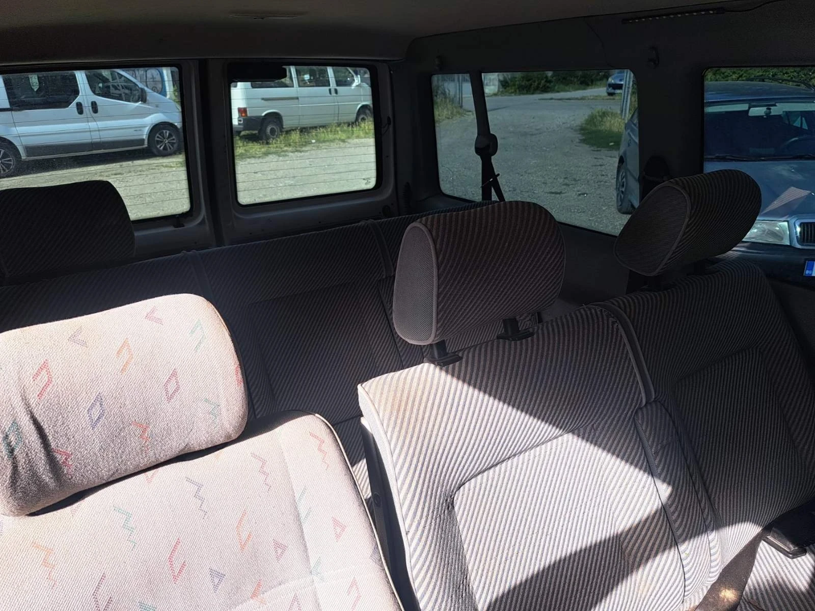 VW Caravelle 2.5 TDI , снимка 5 - Бусове и автобуси - 55440131