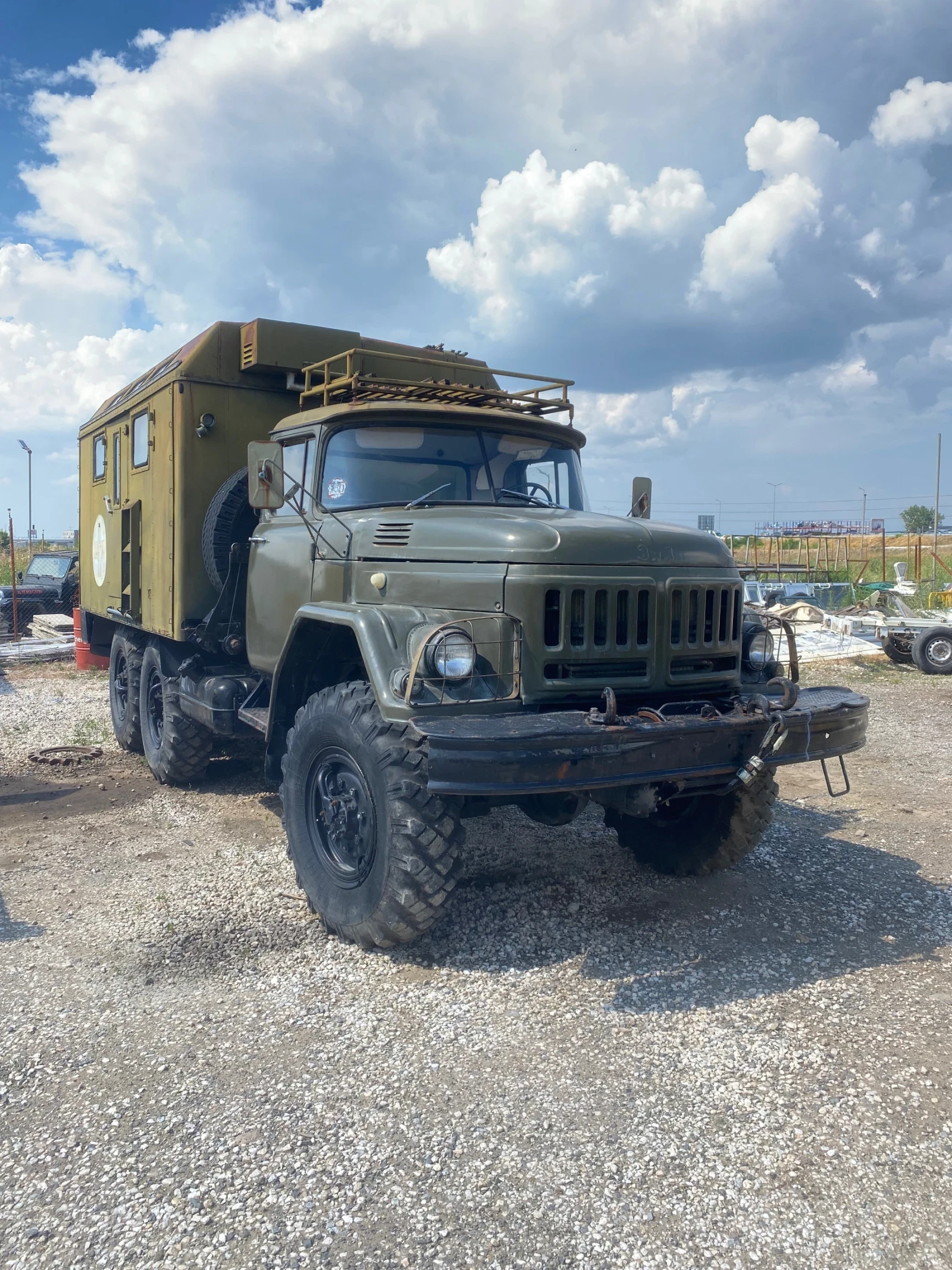 Zil 131 1741км //Като нов\\