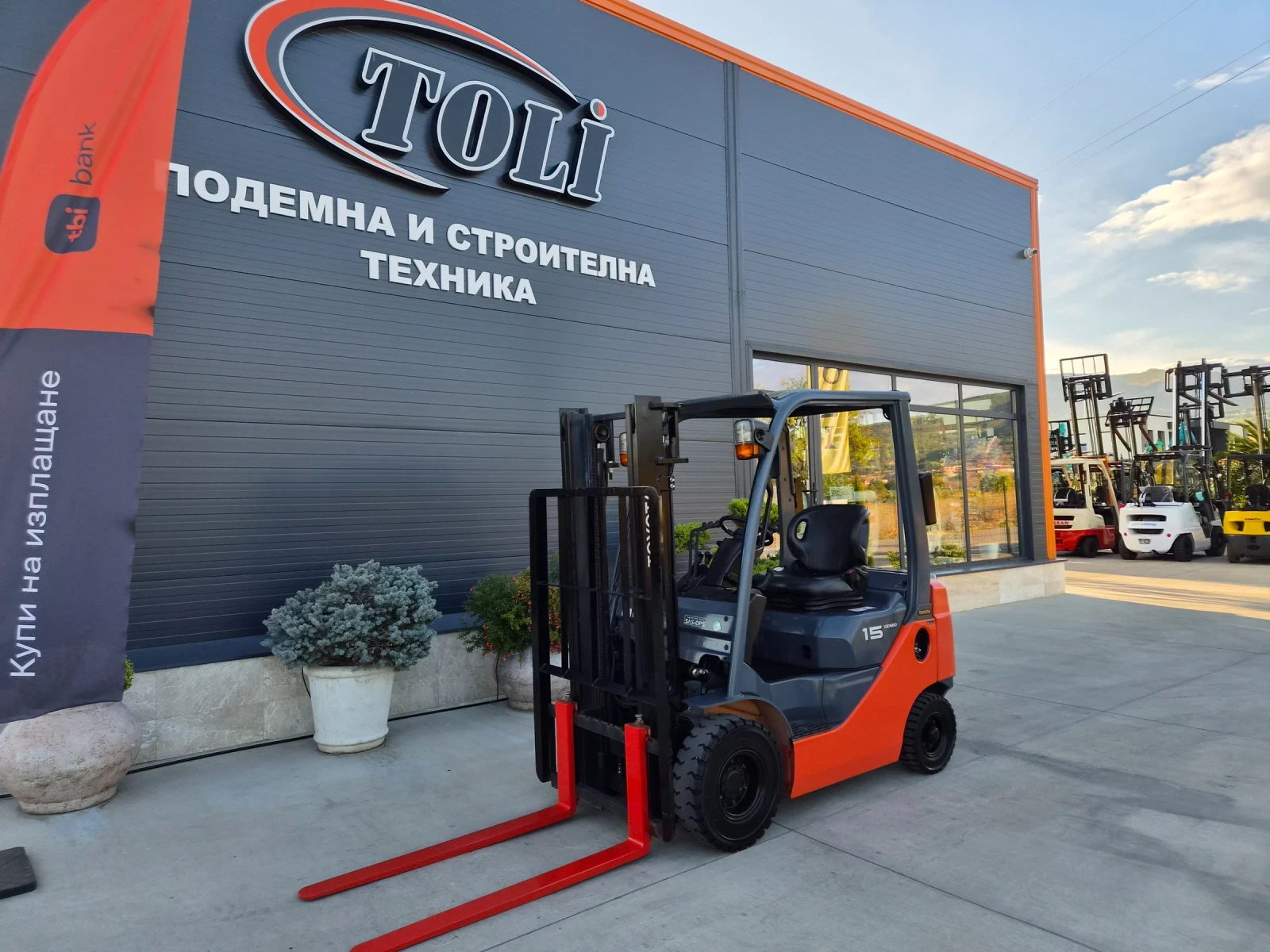 Мотокар Toyota НА 870 ЧАСА / ОРИГИНАЛНА БОЯ / КАТО НОВ !!!