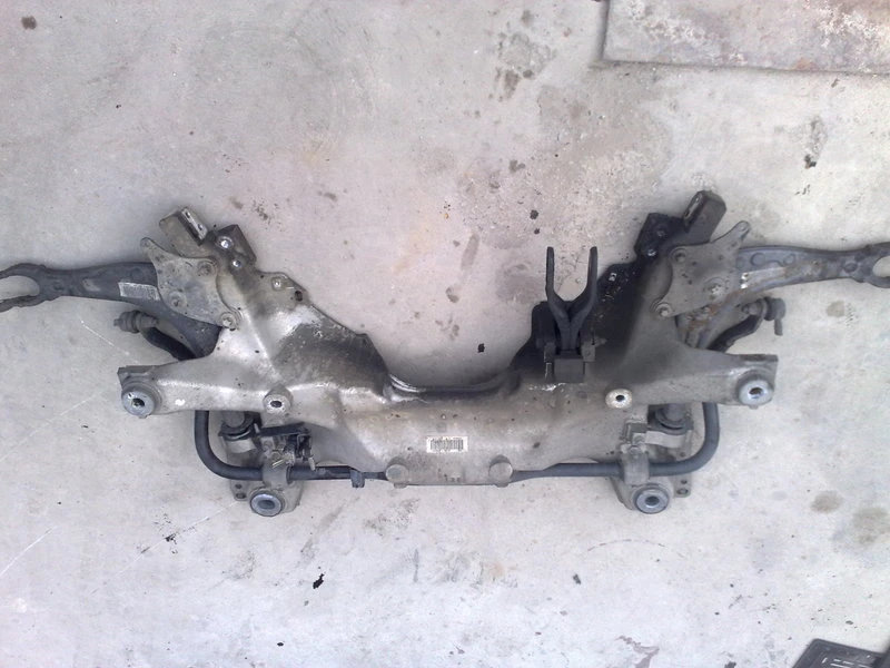 преден мост за Пежо 407 2.0хди (1)