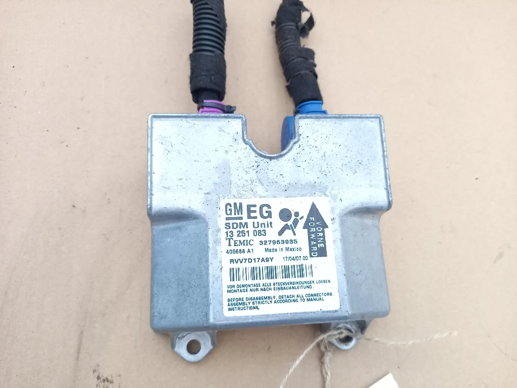 Еърбег централа Опел Астра Н 1.9цдти кабрио 