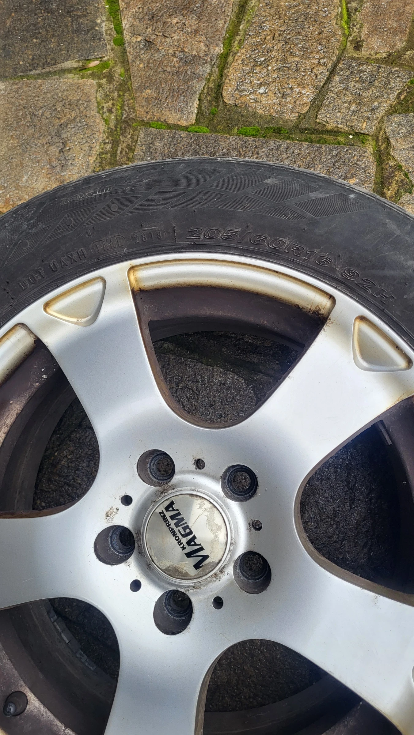 ���� � ������ 205/60R16 | Mobile.bg � ����������� 4