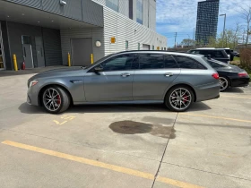 Mercedes-Benz E 63 AMG S * 4MATIC * ПОДГРЕВ * ПАНОРАМА * CARFAX, снимка 2