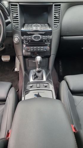 Infiniti Fx 30 3, 0d V6 S-Premium, снимка 10 - Автомобили и джипове - 44687406