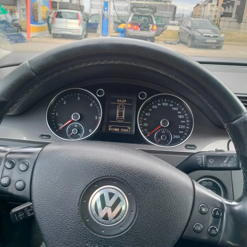 VW Passat, снимка 5 - Автомобили и джипове - 44254612