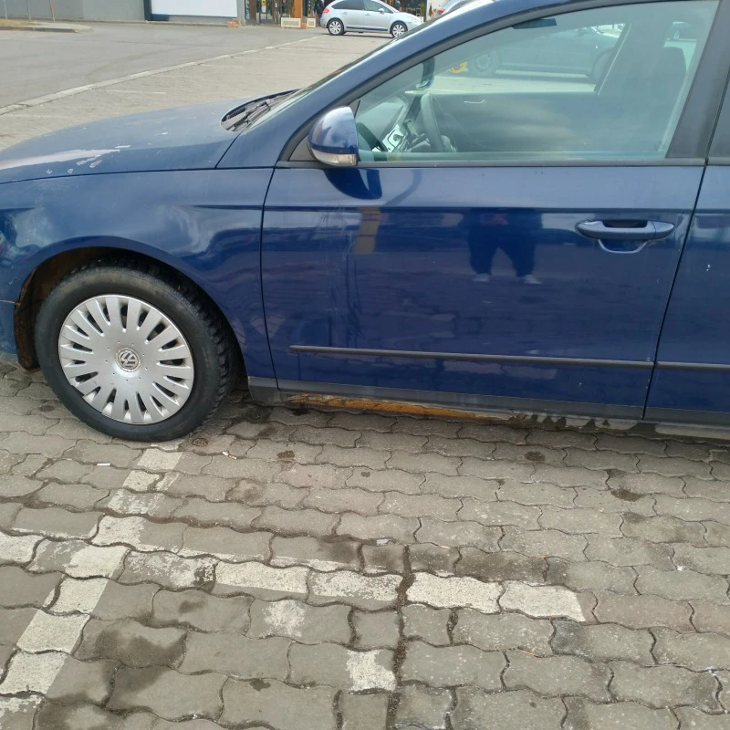 VW Passat, снимка 1 - Автомобили и джипове - 44254612