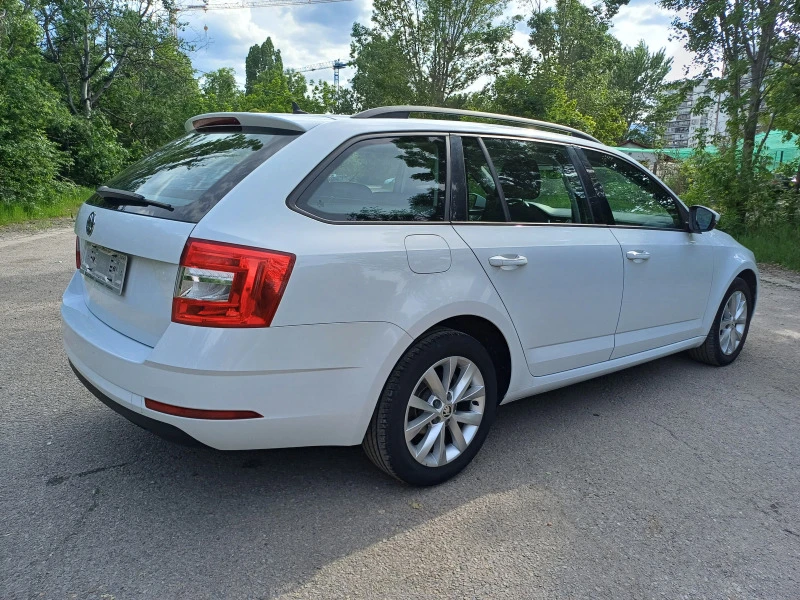 Skoda Octavia 1.6 Tdi, снимка 5 - Автомобили и джипове - 45623260