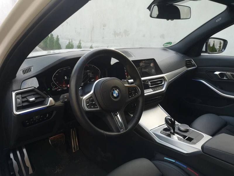 BMW 320 Xdrive M-Sport MH, снимка 8 - Автомобили и джипове - 49478356