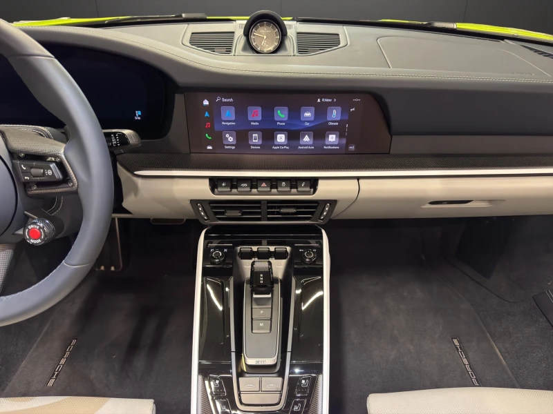 Porsche 911 4GTS PTS Acidgreen, снимка 10 - Автомобили и джипове - 52130716