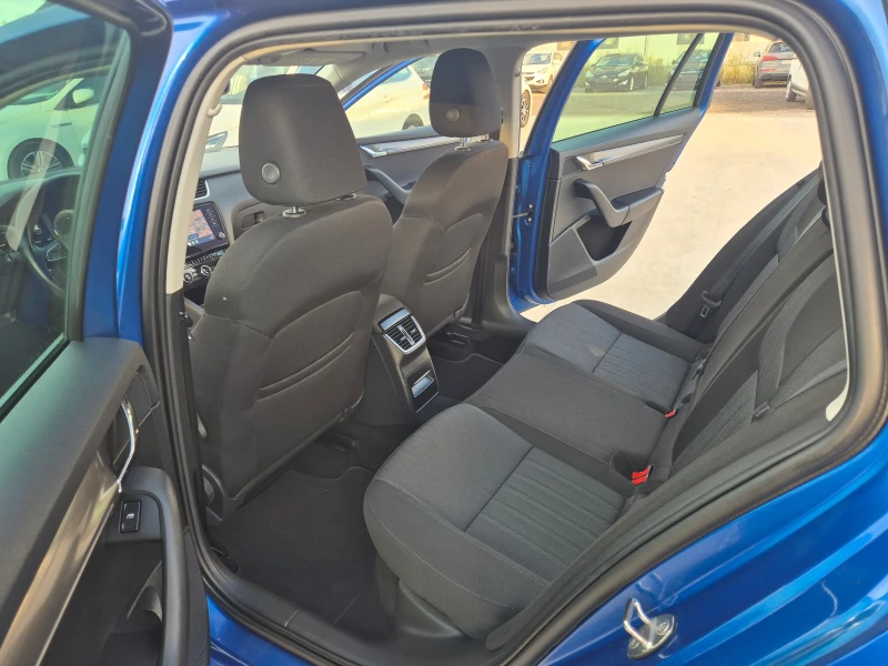 Skoda Octavia 2.0-А/Т-150кс, снимка 12 - Автомобили и джипове - 52253907