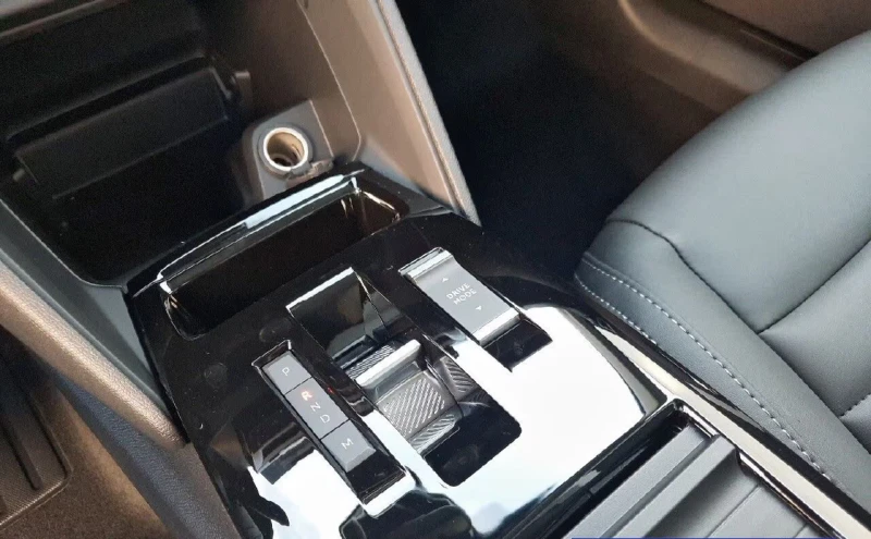 Citroen C4 1.2MHEV/136HP/MAX/CAM/DIGI/LED/NAVI/KLESS/559g, снимка 11 - Автомобили и джипове - 52331080