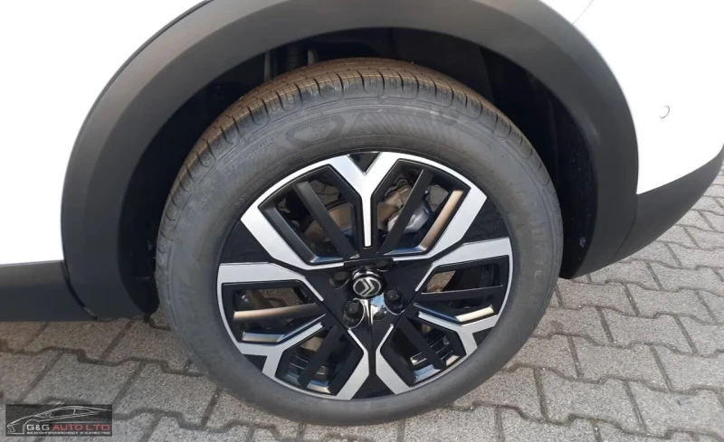 Citroen C4 1.2MHEV/136HP/MAX/CAM/DIGI/LED/NAVI/KLESS/559g, снимка 15 - Автомобили и джипове - 52331080