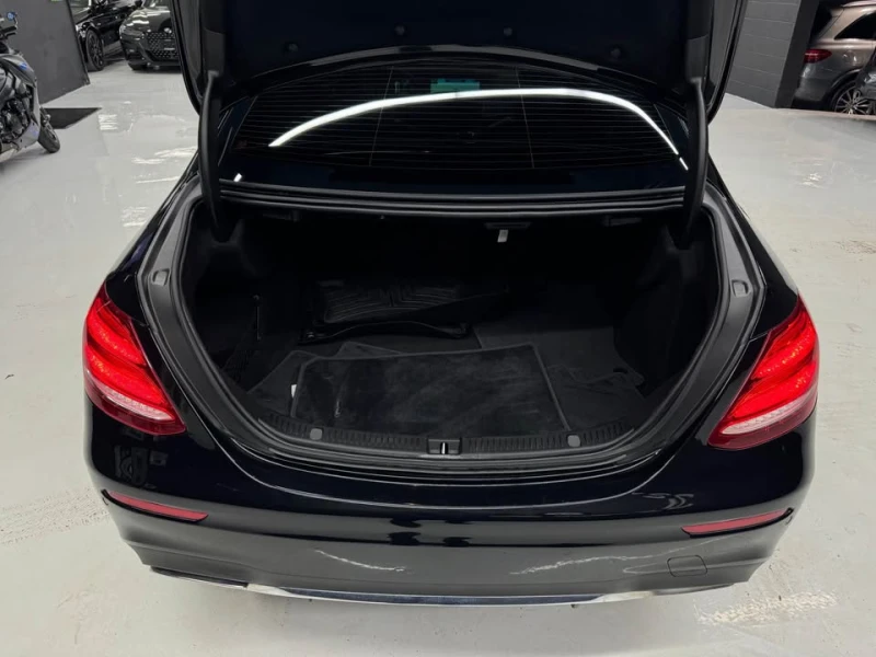 Mercedes-Benz E 300 * * AMG NIGHT PACK* * CARFAX* * АВТОКРЕДИТ* * , снимка 7 - Автомобили и джипове - 52839225