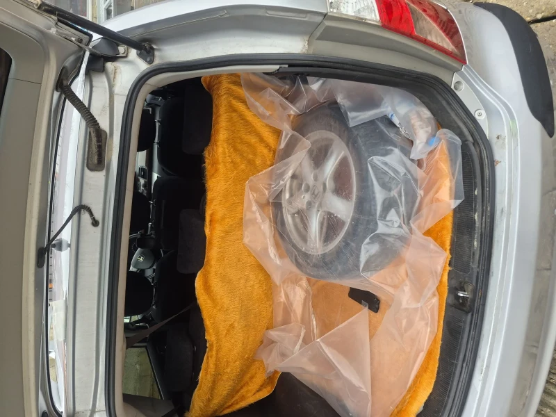 Honda Fr-v 2.0 газ/ бензин, снимка 10 - Автомобили и джипове - 53222350