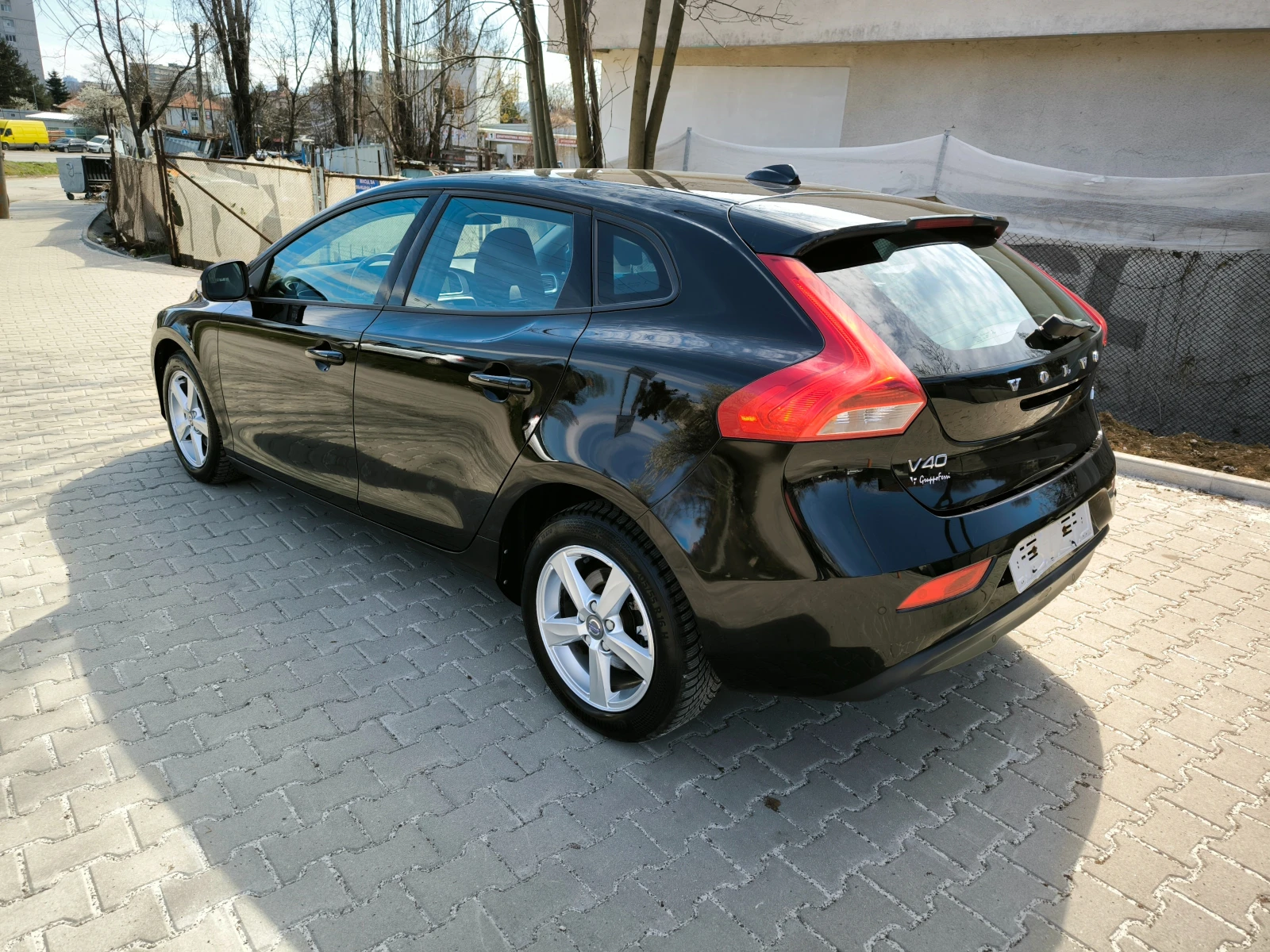 Volvo V40 2.0 D2 euro6 - изображение 7