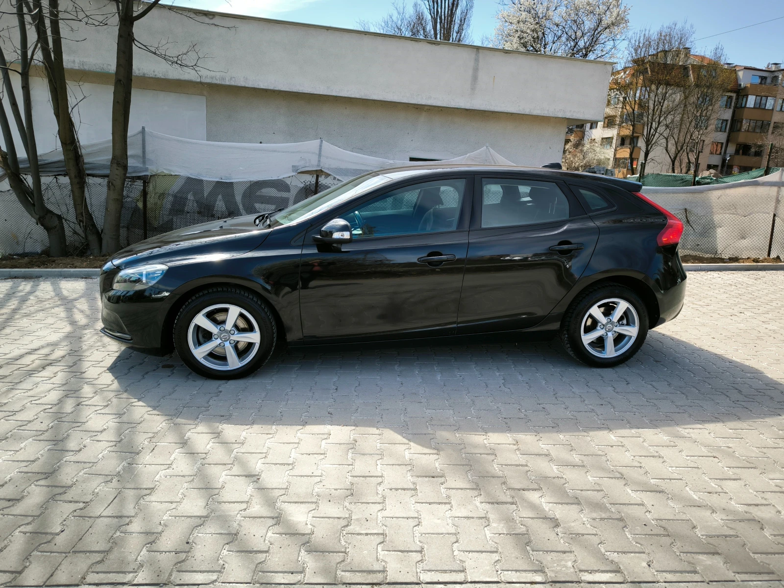 Volvo V40 2.0 D2 euro6 - изображение 8