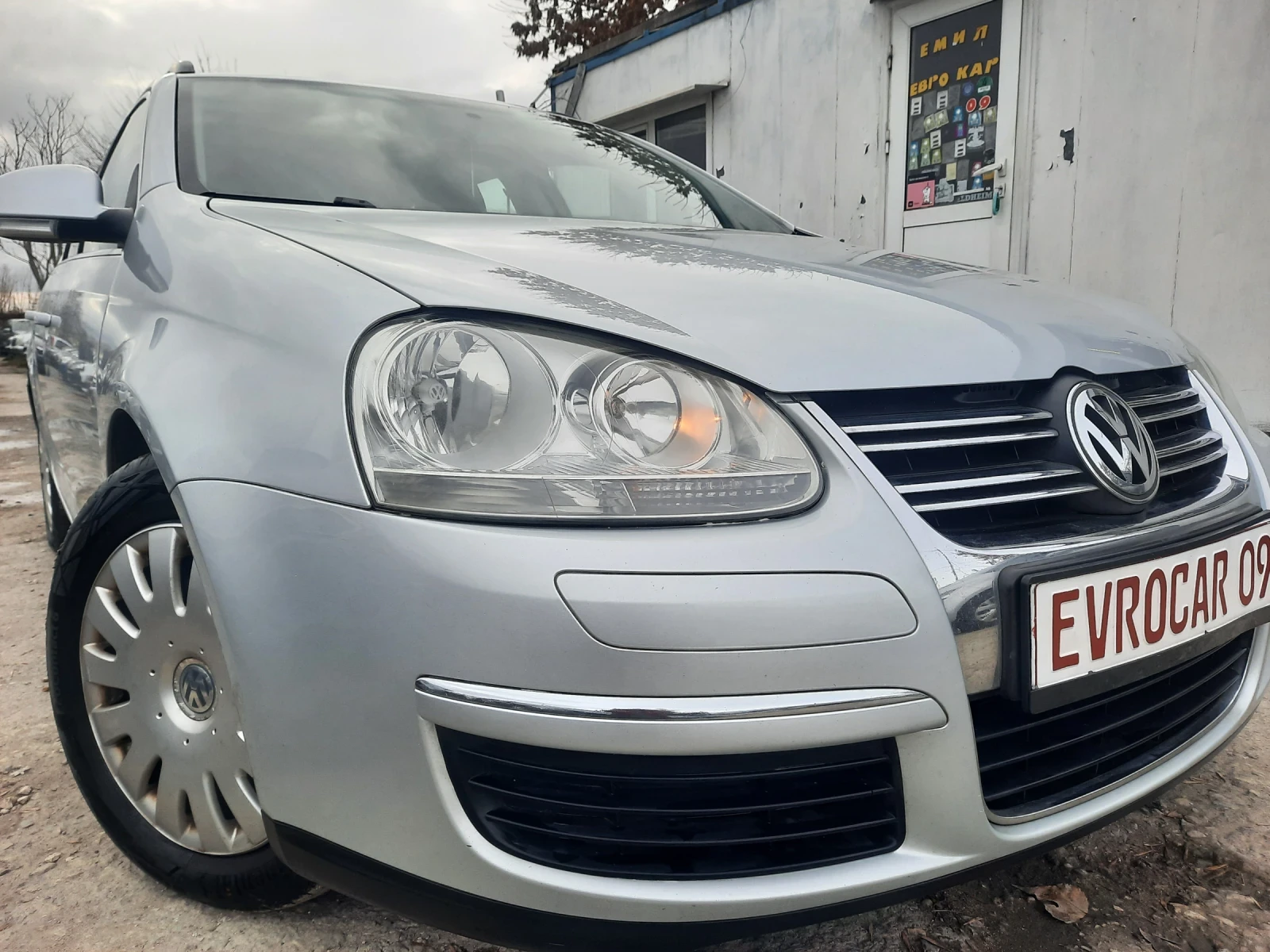 VW Golf 2009та 1.9TDI КАТО НОВА - изображение 2