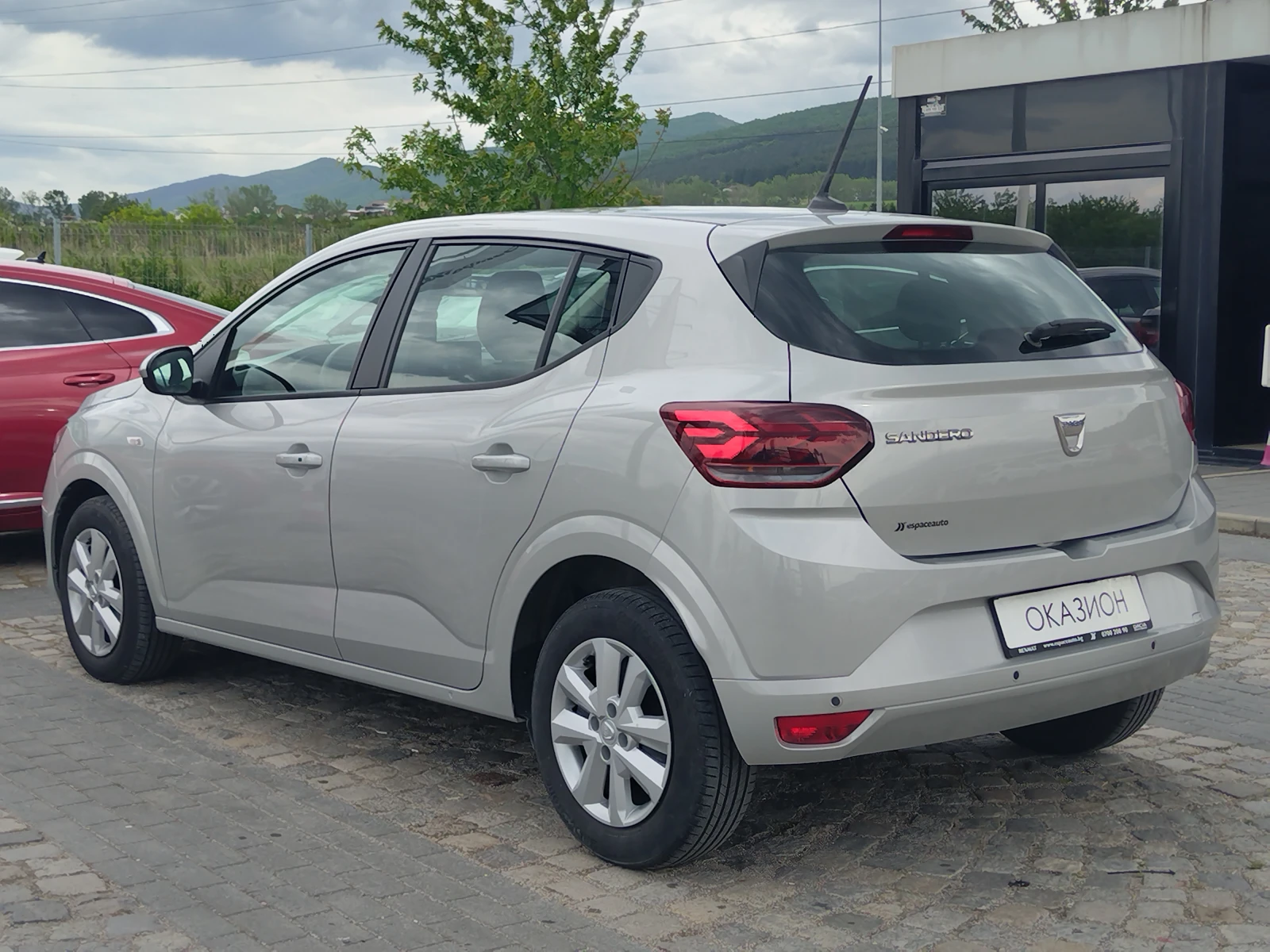 Dacia Sandero 1.0TCe 100 к.с. Бензин/Газ - изображение 7