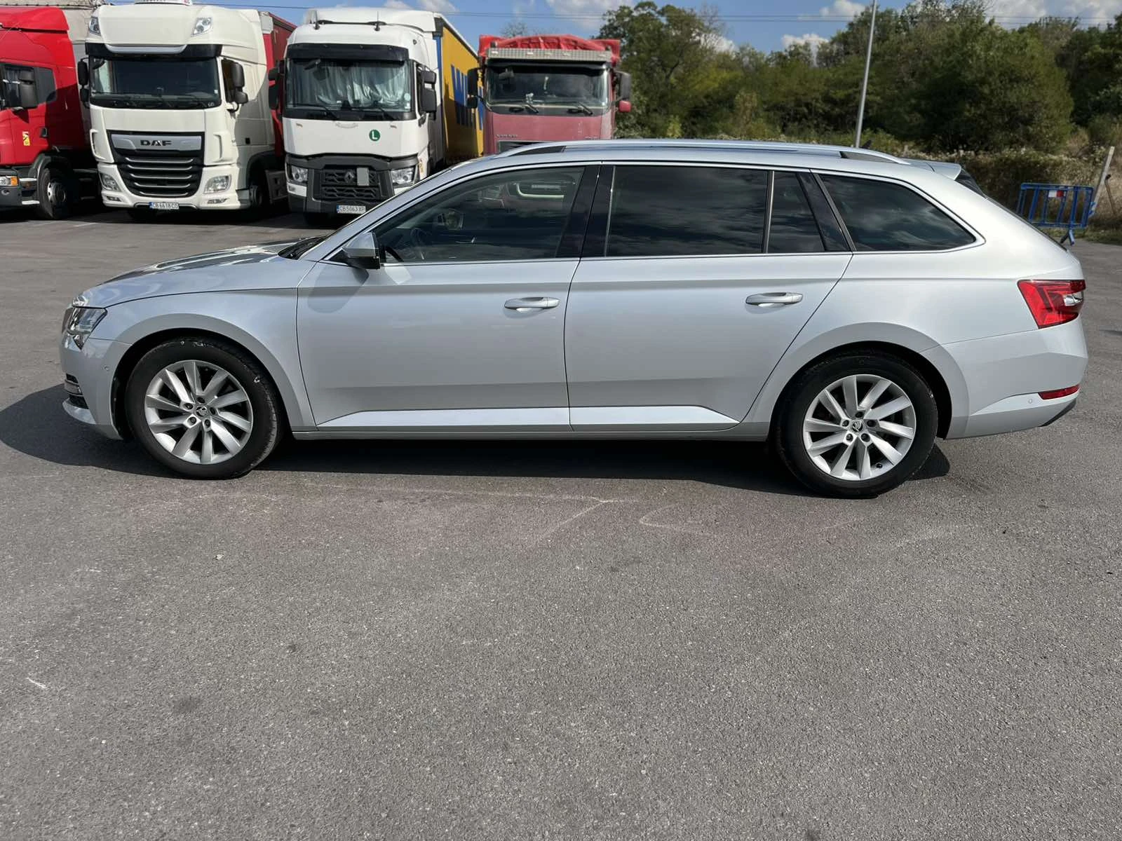 Skoda Superb 2.0 TDI - изображение 4