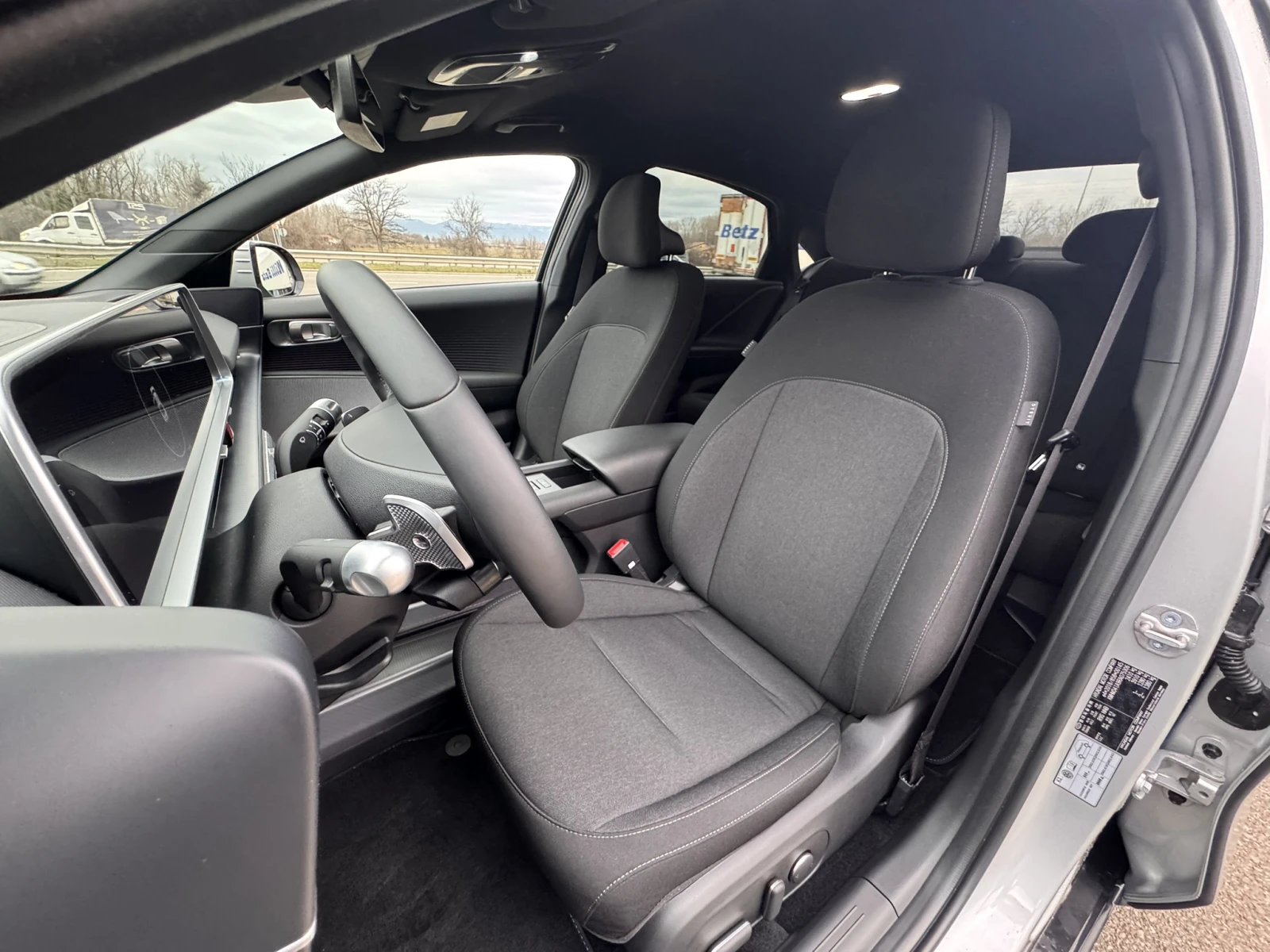 Hyundai Ioniq 6 EXCLUSIVE EV 77kWh RWD - изображение 10