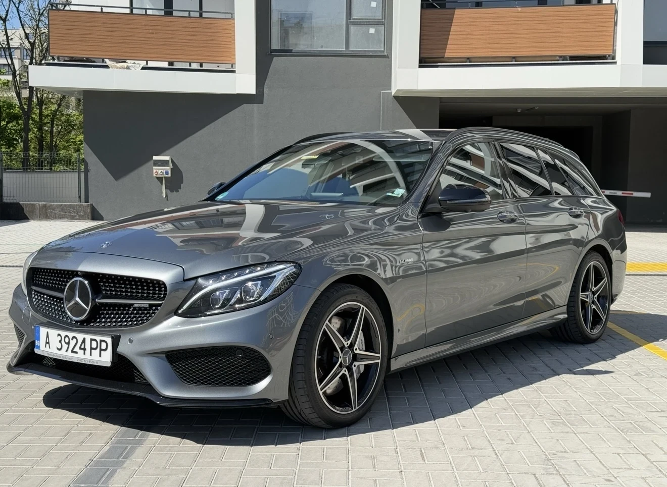 Mercedes-Benz C 43 AMG Estate 9G-Tronic - изображение 6