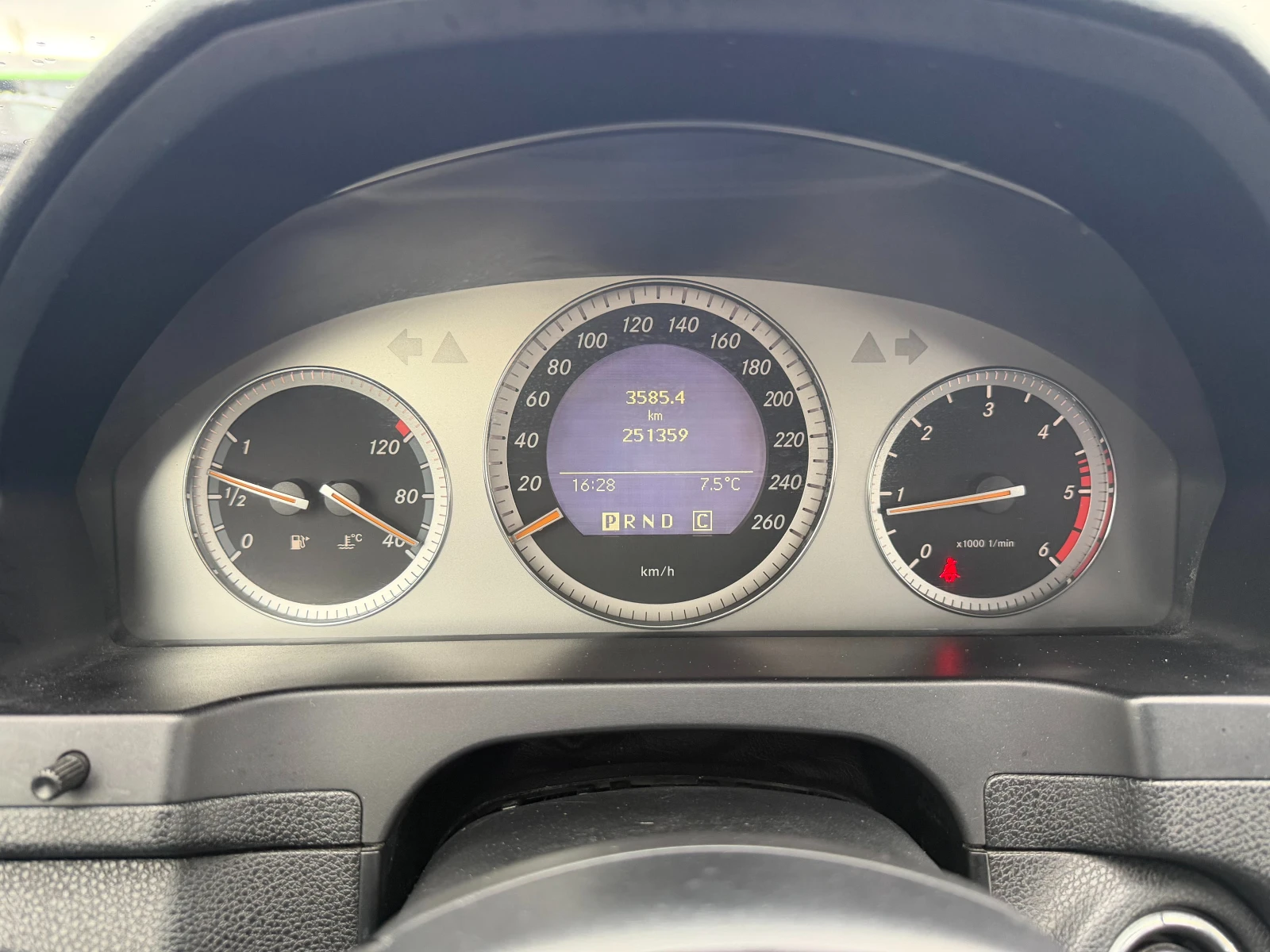 Mercedes-Benz C 220 2.2CDI/Автомат, снимка 12 - Автомобили и джипове - 54047277