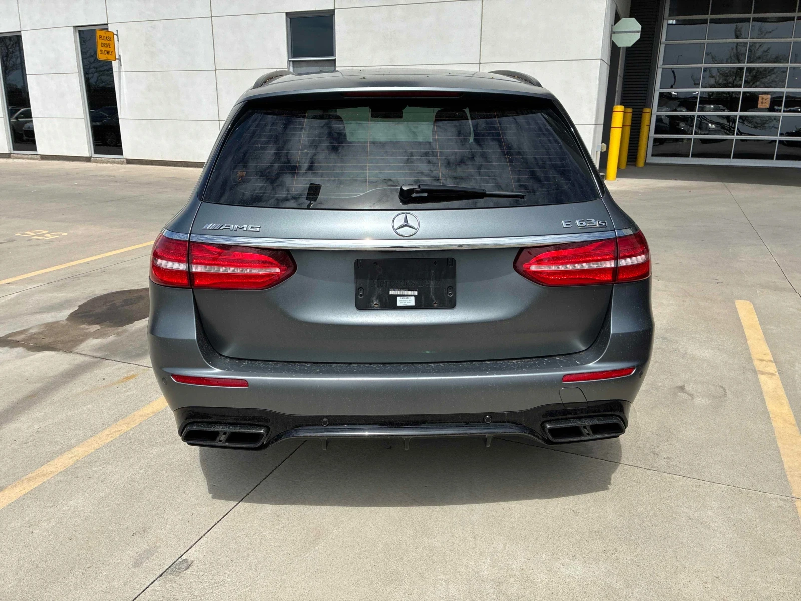 Mercedes-Benz E 63 AMG S * 4MATIC * ПОДГРЕВ * ПАНОРАМА * CARFAX, снимка 4 - Автомобили и джипове - 54626247