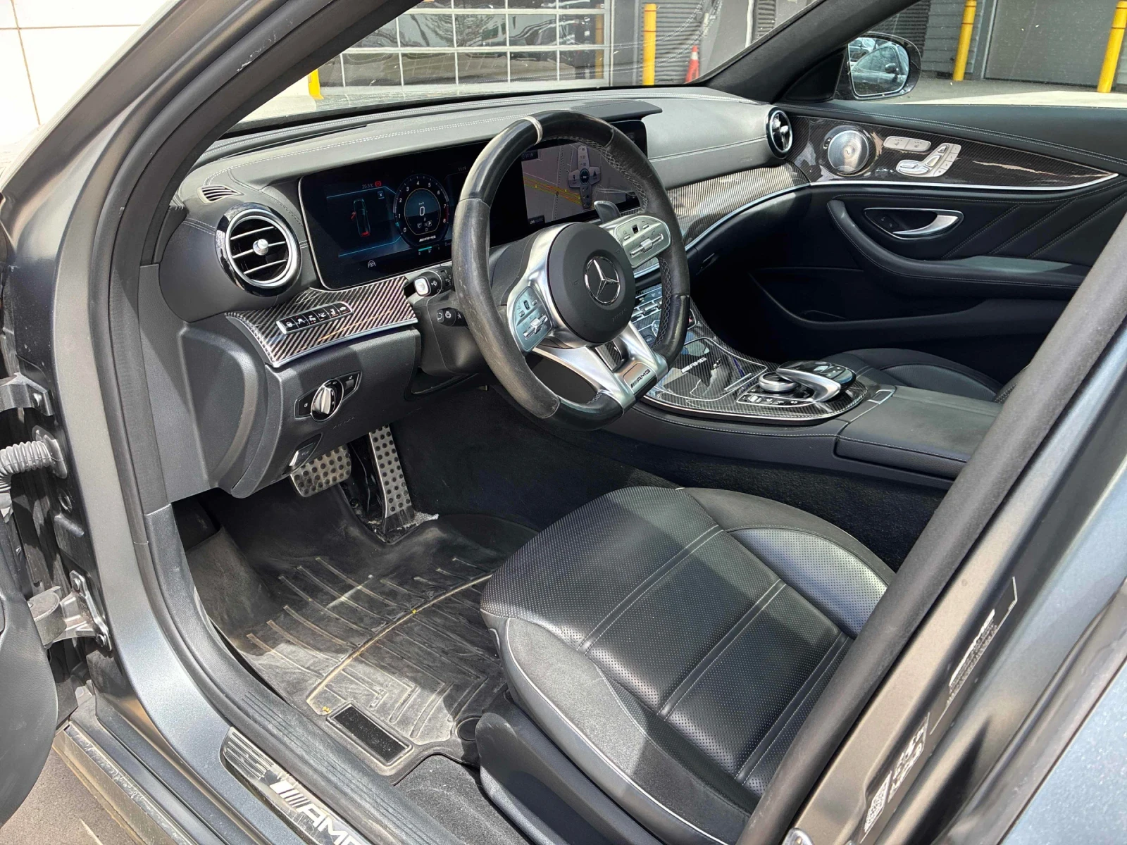 Mercedes-Benz E 63 AMG S * 4MATIC * ПОДГРЕВ * ПАНОРАМА * CARFAX, снимка 6 - Автомобили и джипове - 54626247