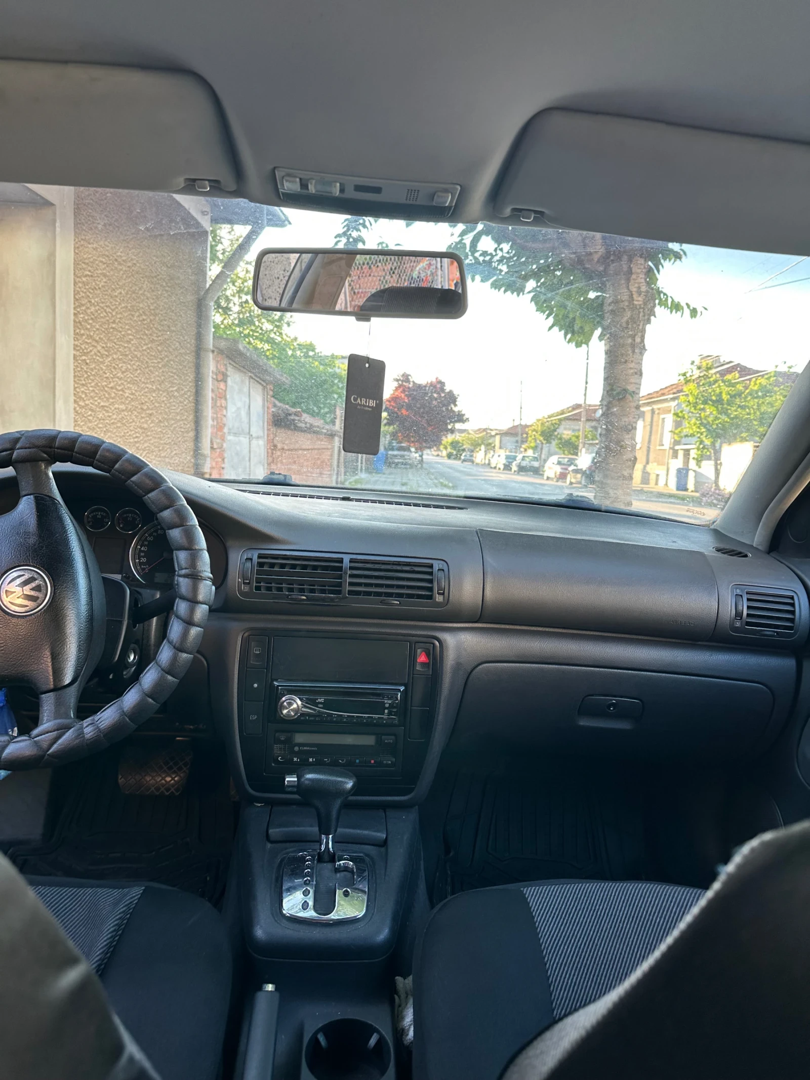 VW Passat 1.9, снимка 5 - Автомобили и джипове - 54715423