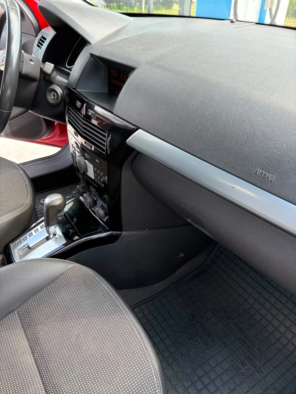 Opel Astra, снимка 11 - Автомобили и джипове - 55270746