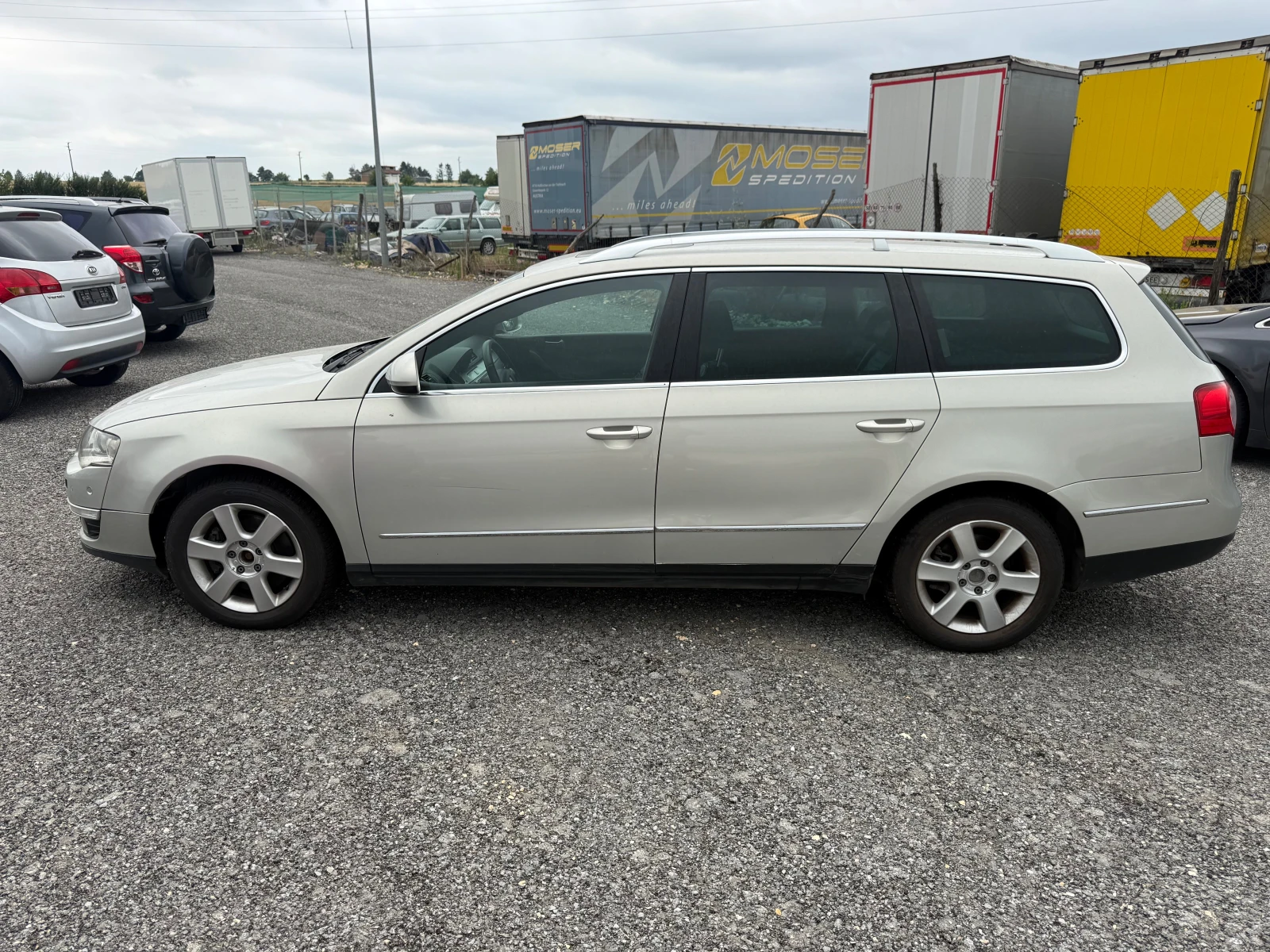 VW Passat 2.0TDI, снимка 4 - Автомобили и джипове - 55376787