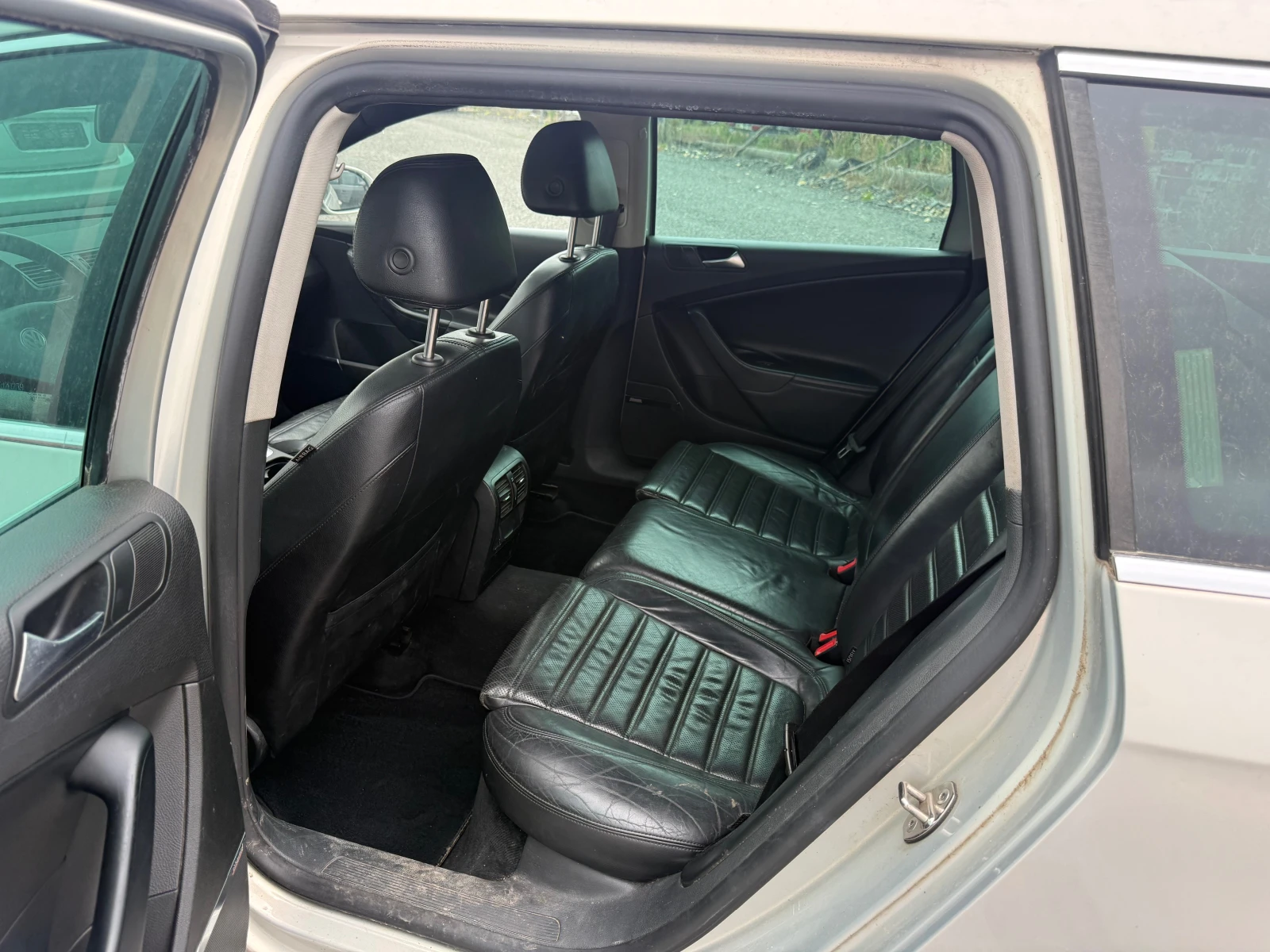 VW Passat 2.0TDI, снимка 14 - Автомобили и джипове - 55376787