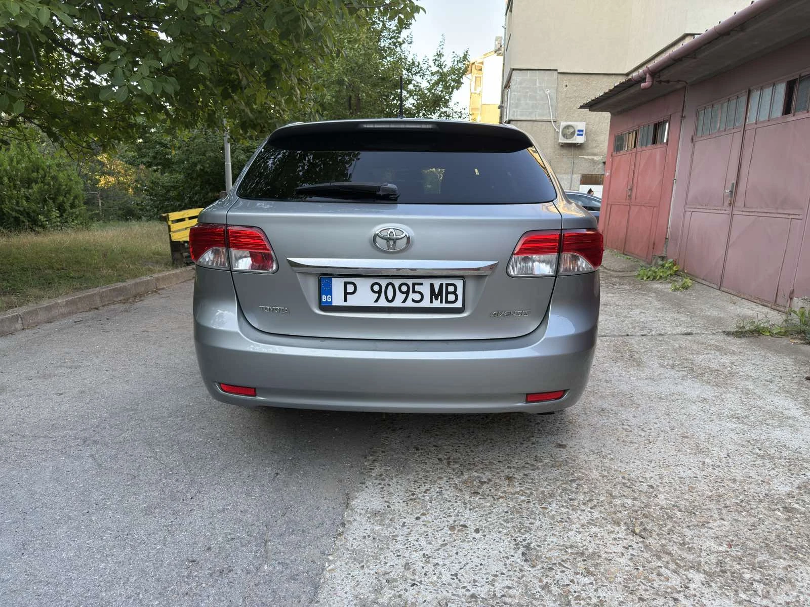 Toyota Avensis 2.2 d4d, снимка 6 - Автомобили и джипове - 55425294