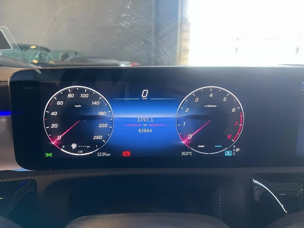 Mercedes-Benz CLA * KEYLESS * AWD * Автокредит * (Цена до България), снимка 13 - Автомобили и джипове - 55572079