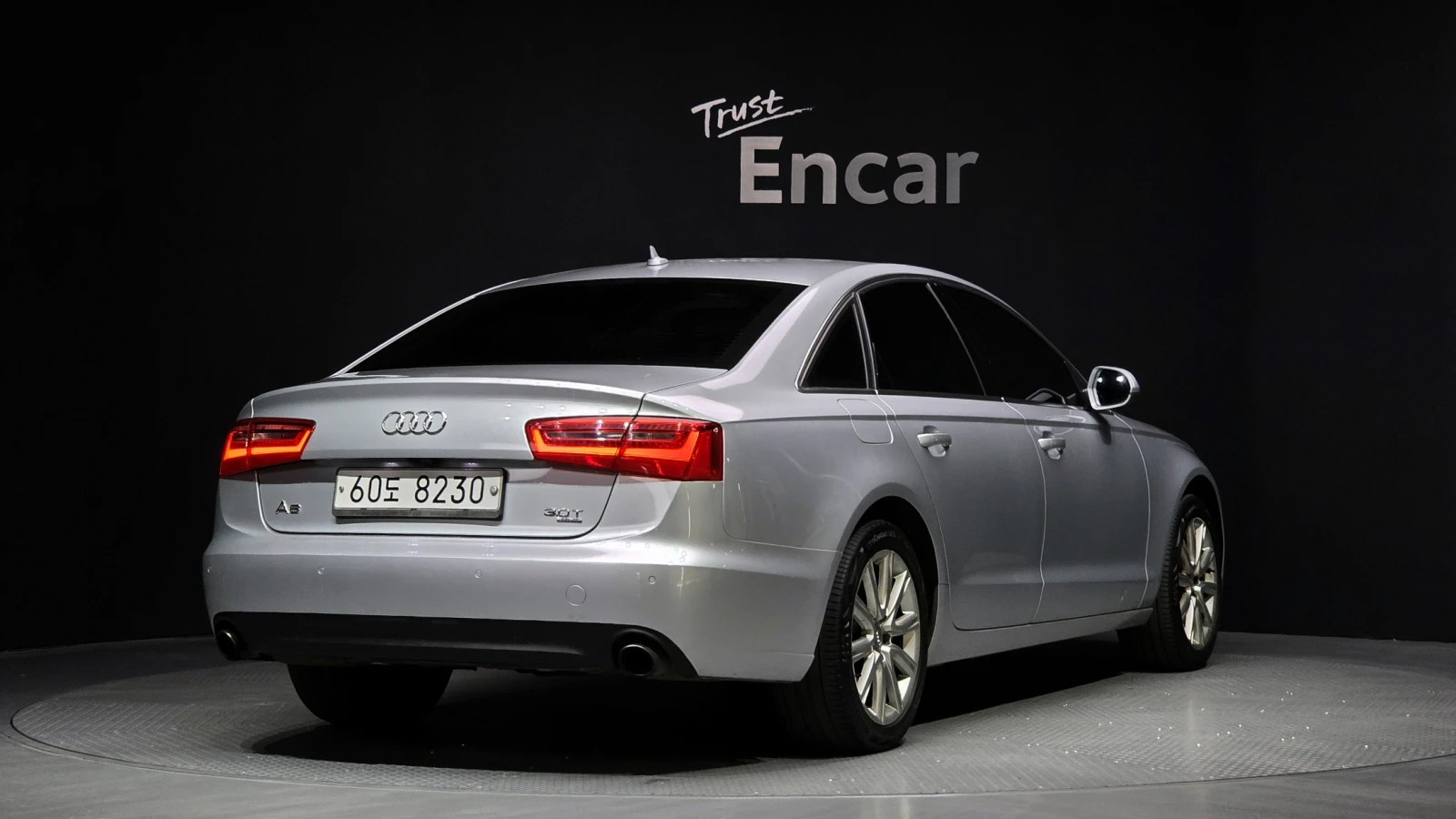 Audi A6 3.0 TFSI quattro* ЛЮК* КРАЙНА ЦЕНА, снимка 2 - Автомобили и джипове - 55983982