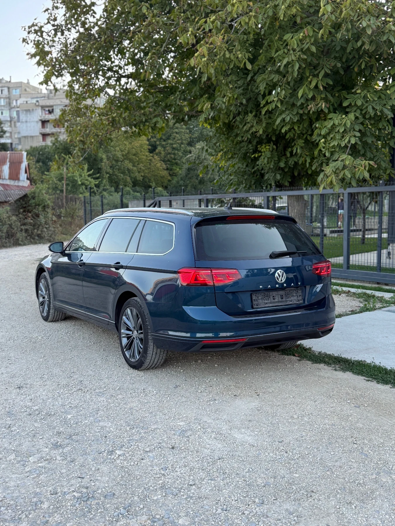 VW Passat B8.5 Facelift, снимка 3 - Автомобили и джипове - 56133096
