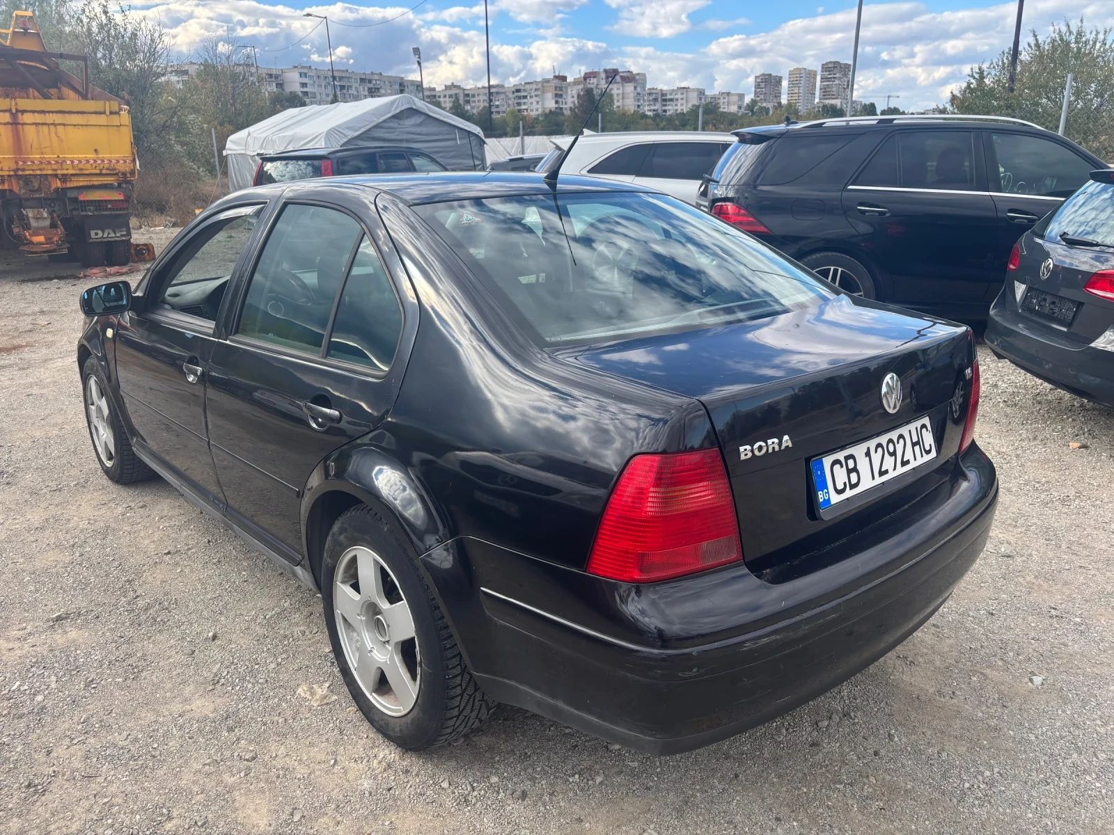 VW Bora 1.6 , снимка 4 - Автомобили и джипове - 56252399