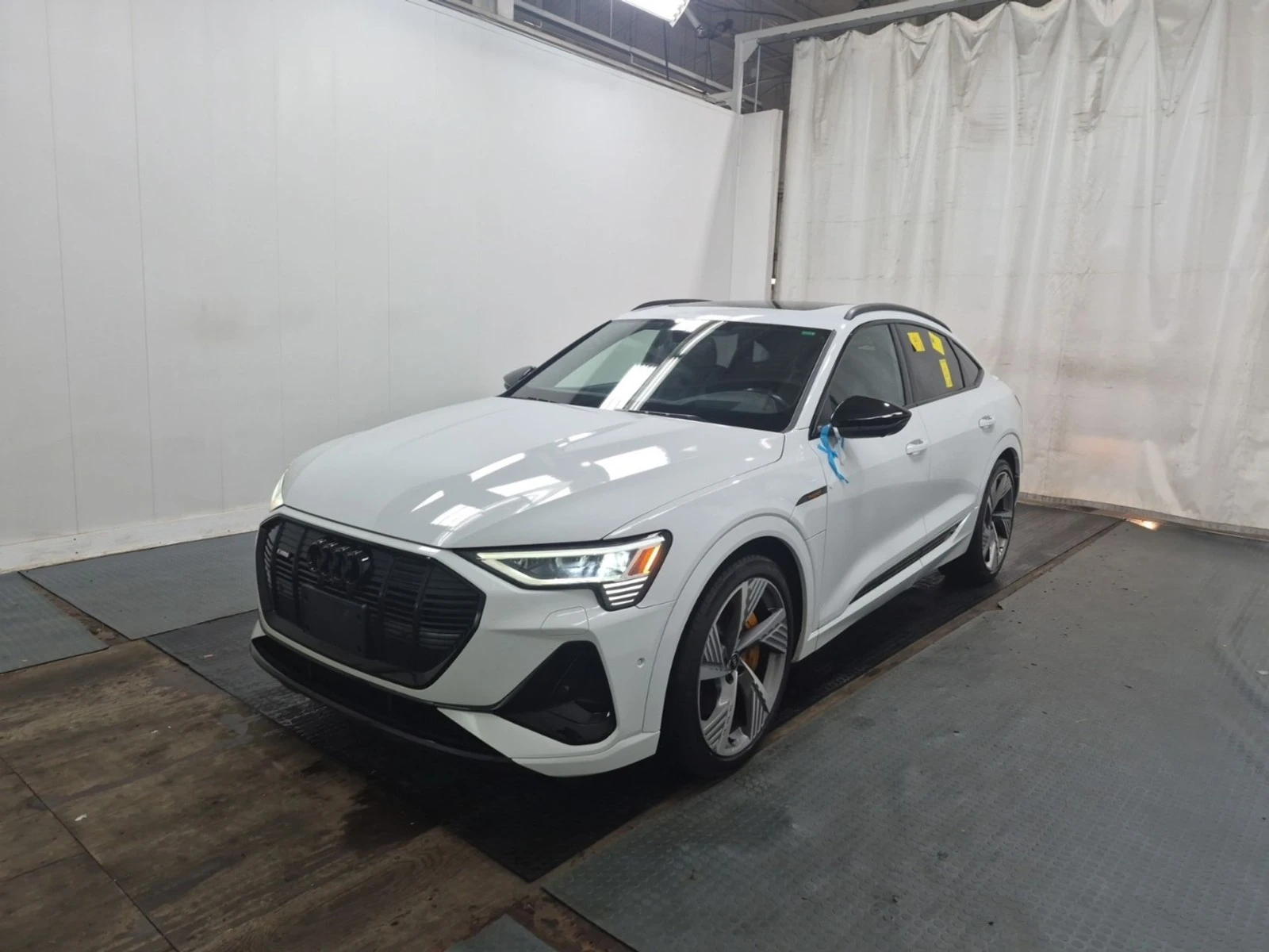 Audi E-Tron  Sportback Tech S-Line Автокредит Цена до България