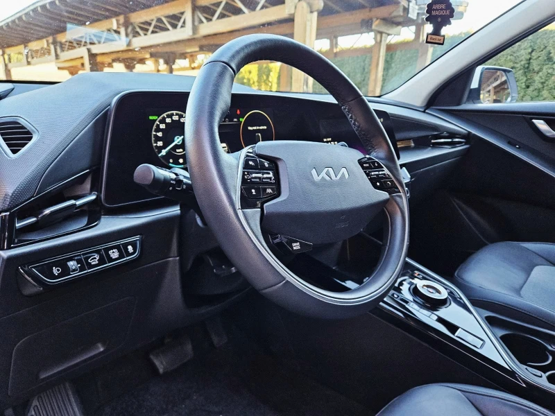 Kia Niro 1.6 GDI Hybrid, снимка 10 - Автомобили и джипове - 52793431