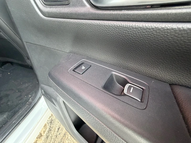 Honda Cr-v 2.0i* Sport* Hybrid* БАРТЕР, снимка 10 - Автомобили и джипове - 53362363