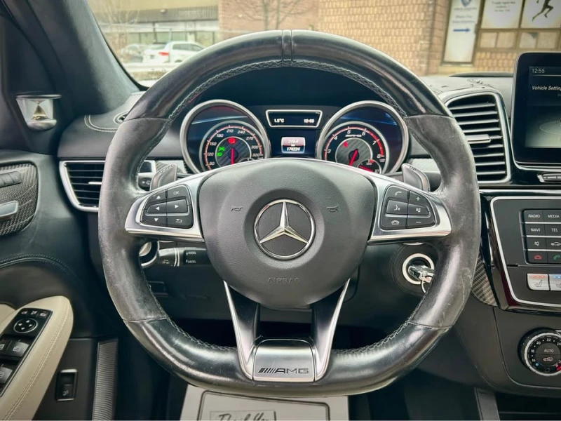 Mercedes-Benz GLE 63 S AMG Executive Pack/Lane Keep, Pano/Heated + COOL Seats, снимка 8 - Автомобили и джипове - 53526723