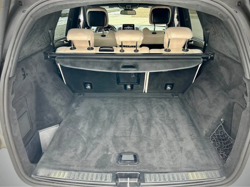 Mercedes-Benz GLE 63 S AMG Executive Pack/Lane Keep, Pano/Heated + COOL Seats, снимка 11 - Автомобили и джипове - 53526723