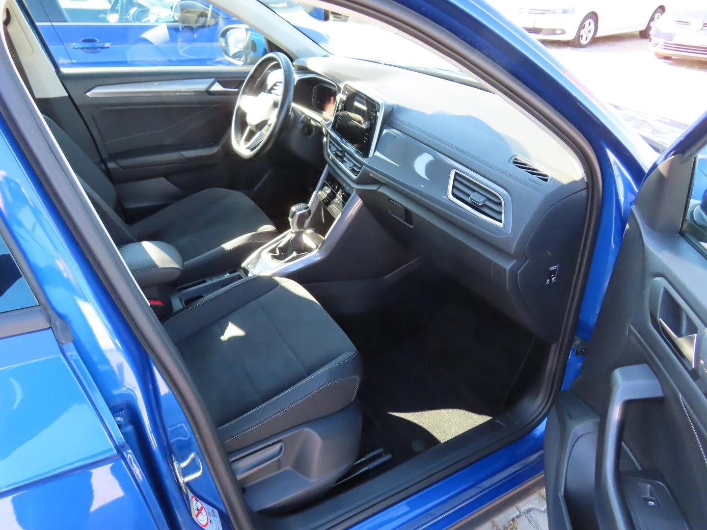 VW T-Roc VW T- Roc Style 1.5 TSI OPF DSG - изображение 6